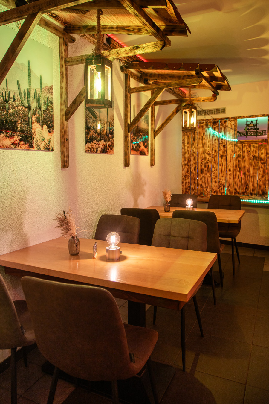 Gastraum mit Western-Ambiente